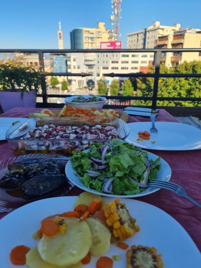 The Rooftop Hostel Shkodër Dış mekan fotoğraf