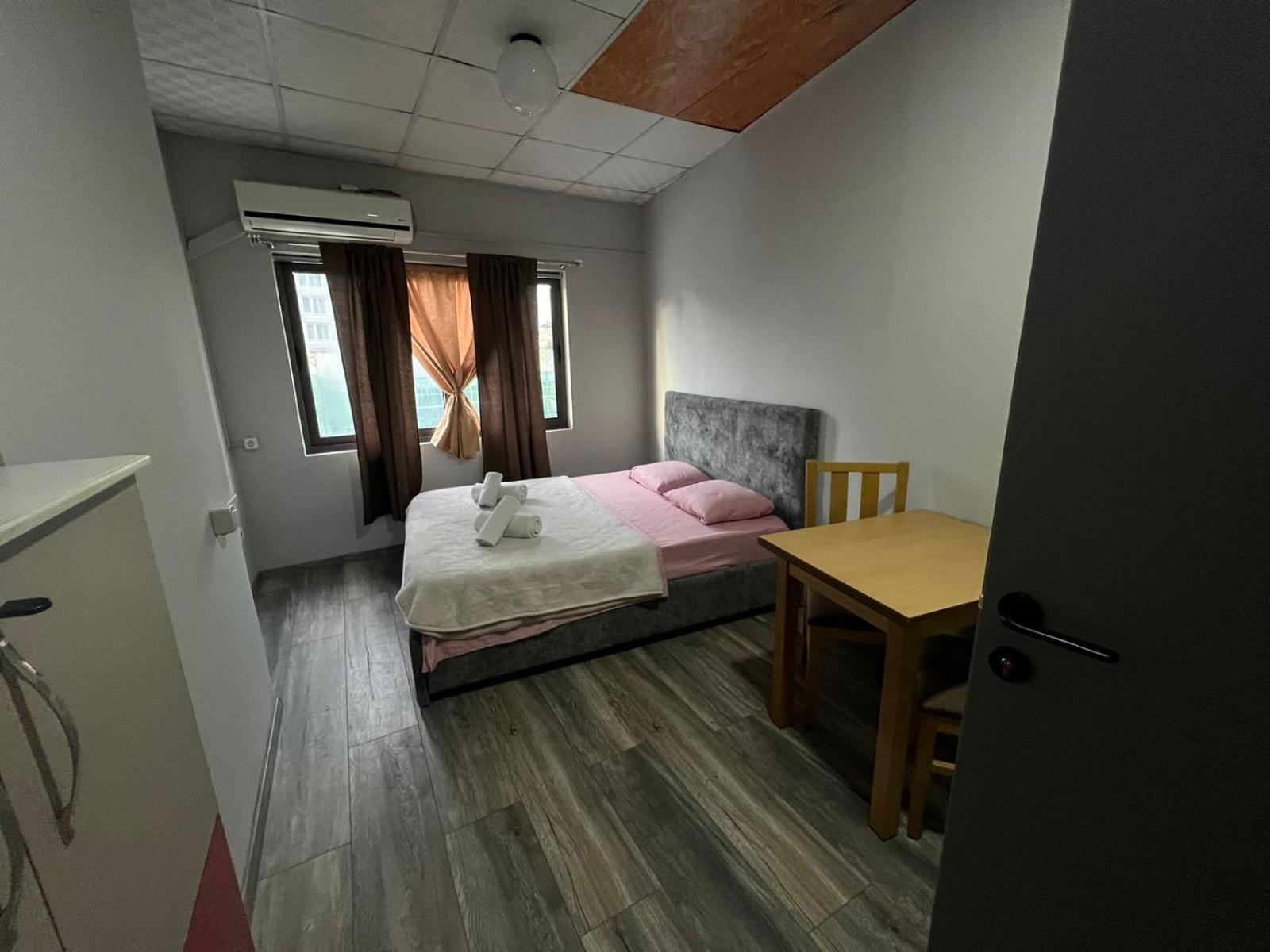 The Rooftop Hostel Shkodër Oda fotoğraf