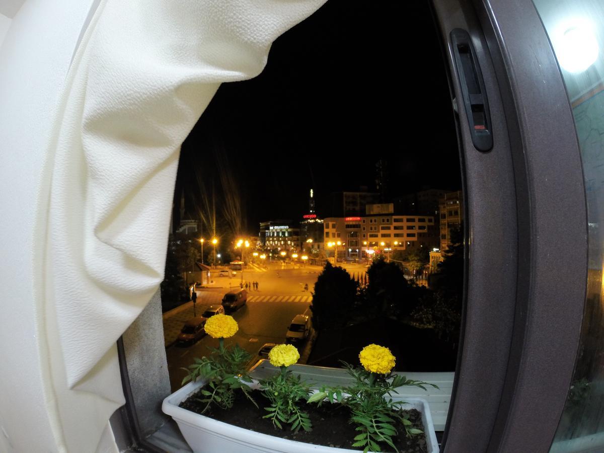 The Rooftop Hostel Shkodër Dış mekan fotoğraf